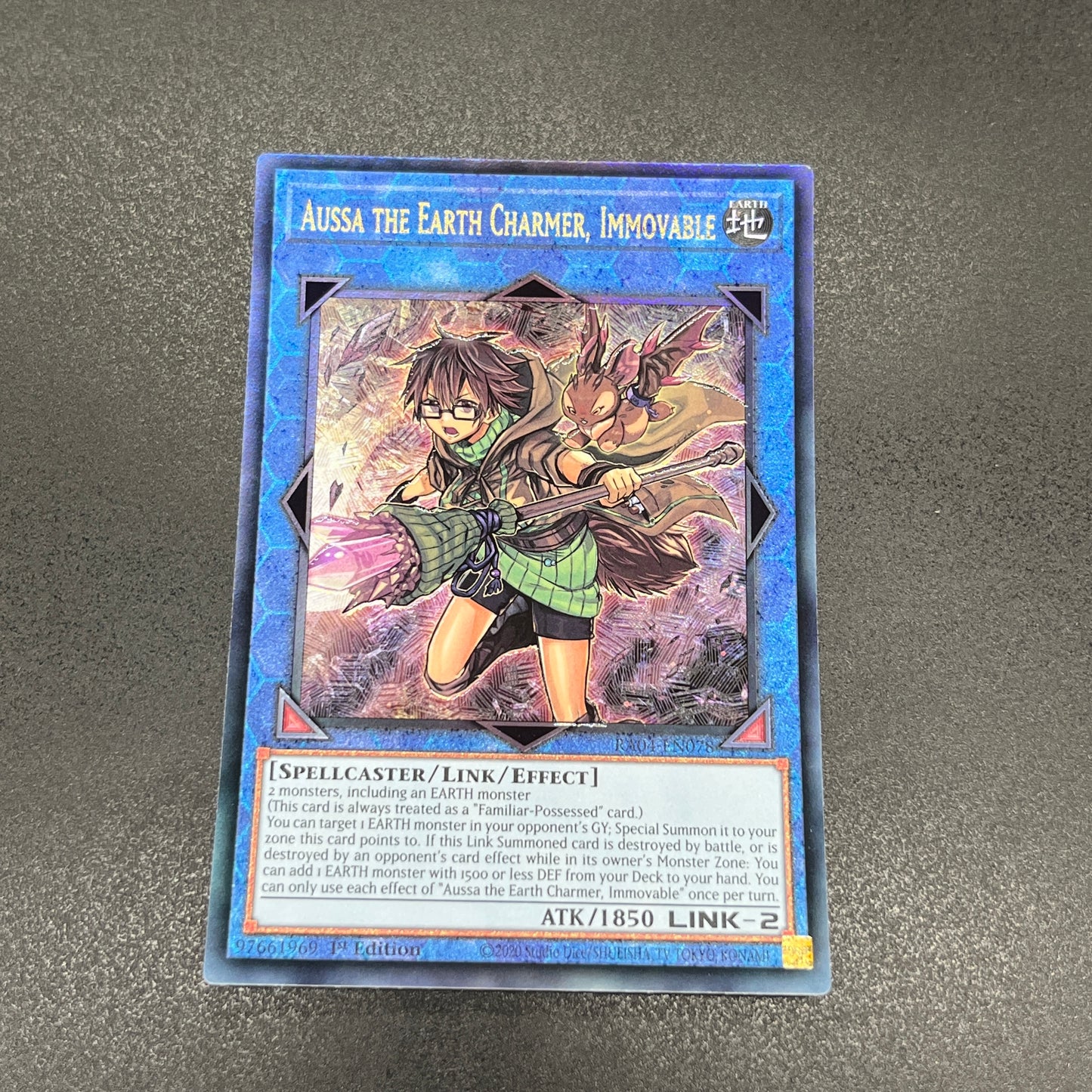 遊戯王　崔嵬の地霊使いアウス/レリーフ/英語/1st/EU