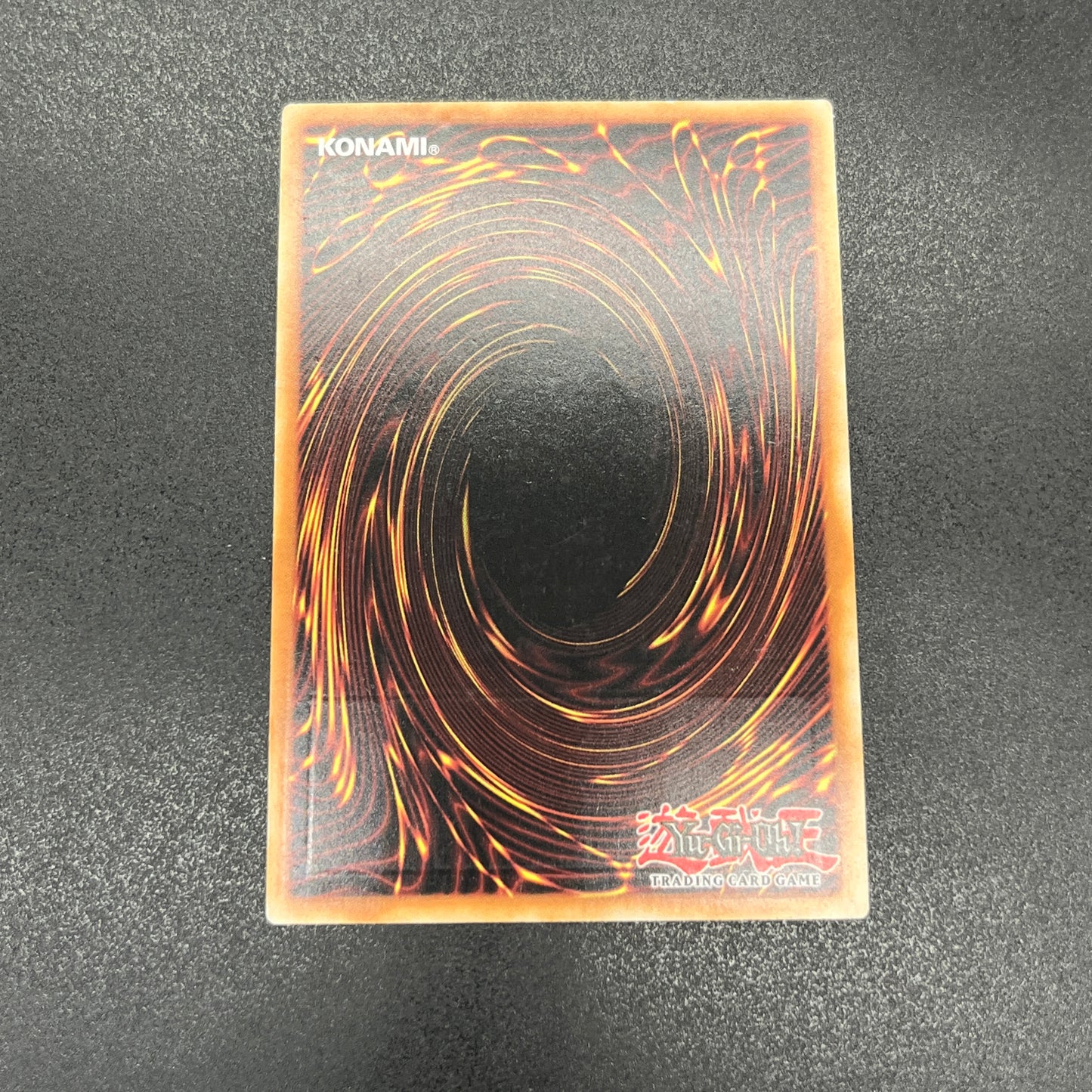 遊戯王　ブラック・マジシャン/レリーフ/イタリア語/1st/EU版