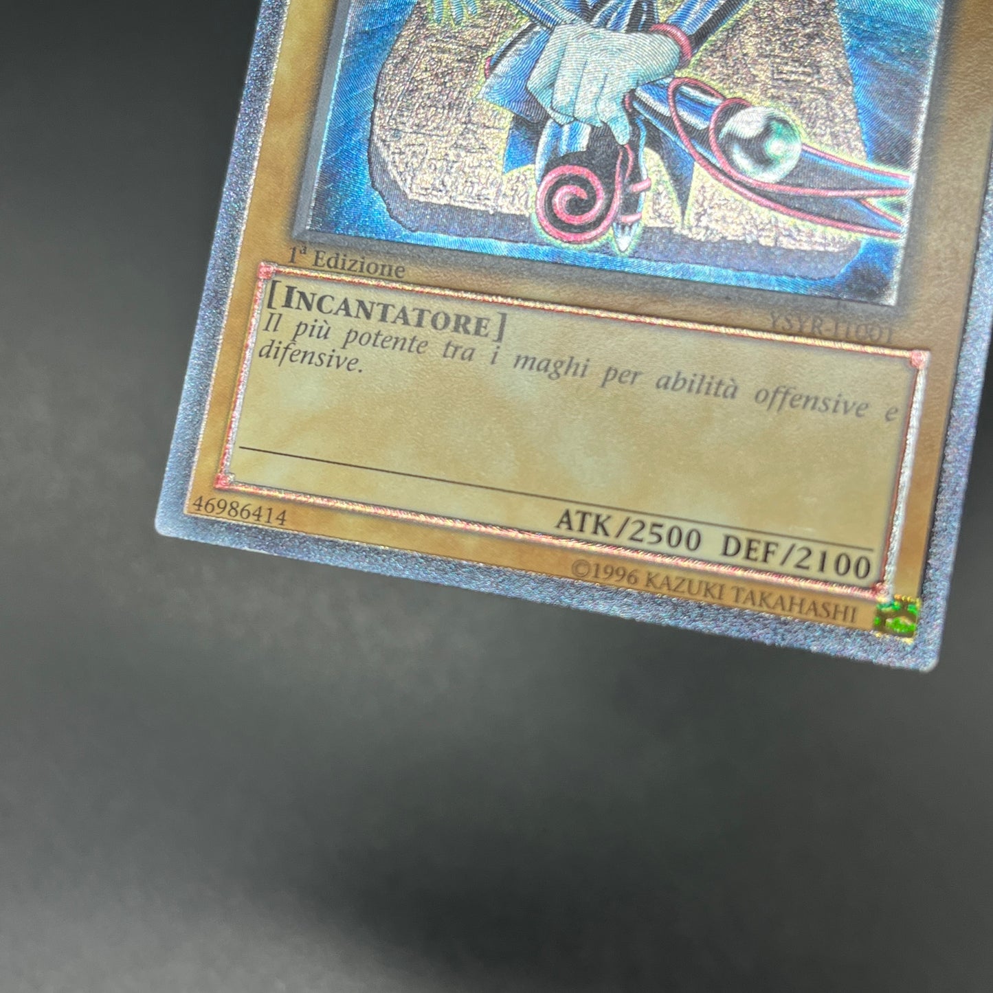 遊戯王　ブラック・マジシャン/レリーフ/イタリア語/1st/EU版