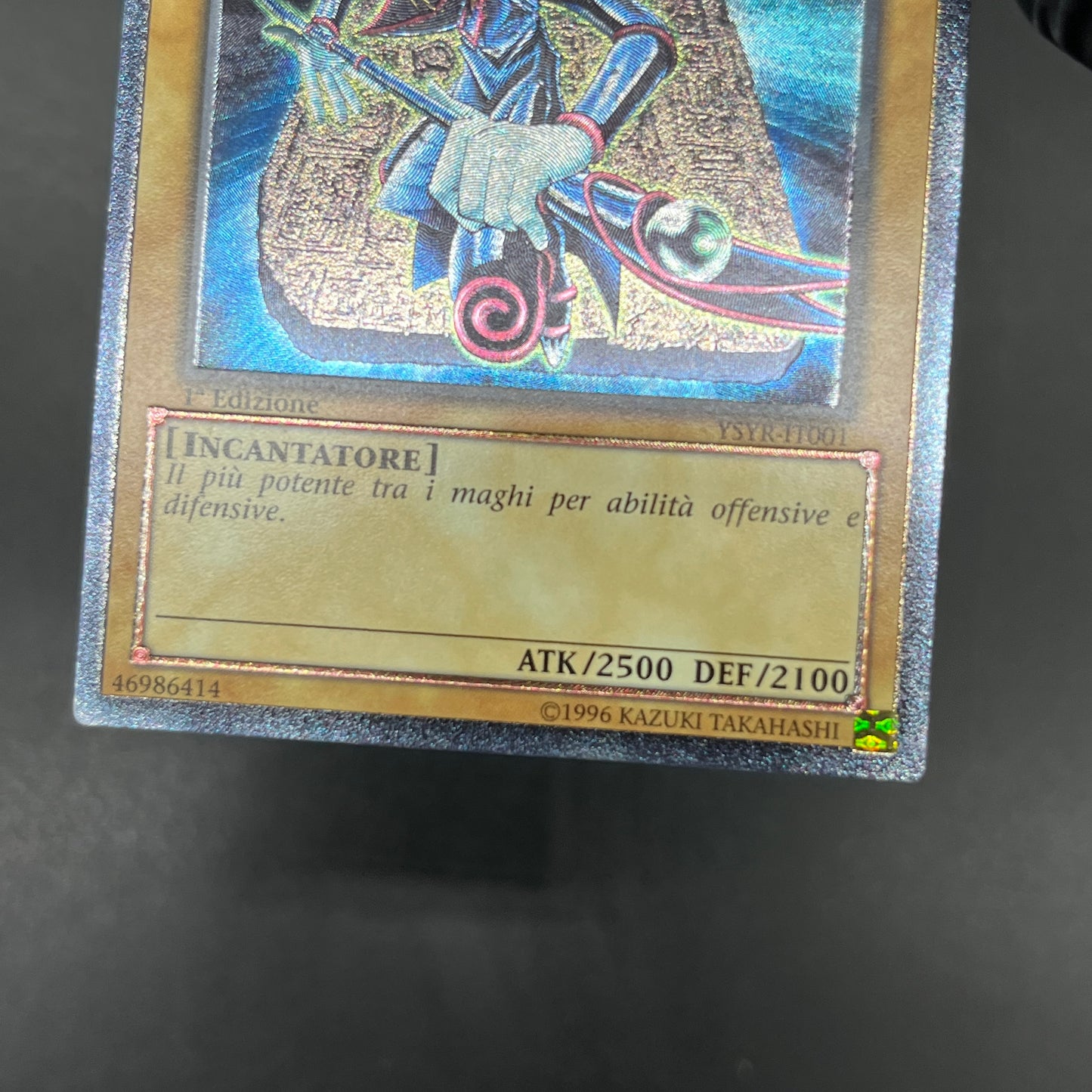 遊戯王　ブラック・マジシャン/レリーフ/イタリア語/1st/EU版