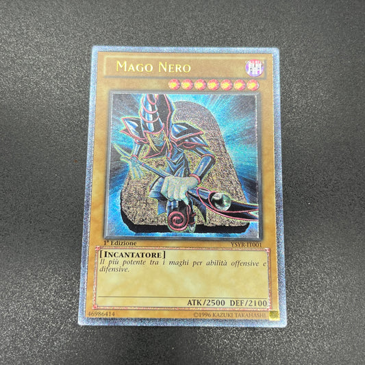 遊戯王　ブラック・マジシャン/レリーフ/イタリア語/1st/EU版
