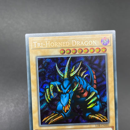 遊戯王　トライホーン・ドラゴン/シークレット/英語/EU版