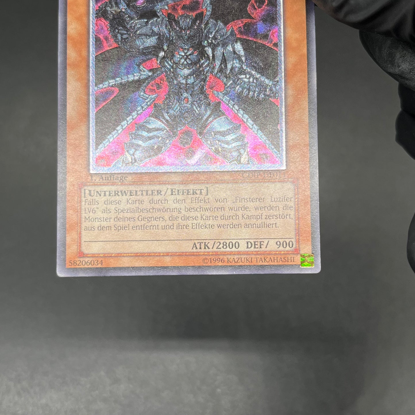 遊戯王　漆黒の魔王 ＬＶ８/レリーフ/ドイツ語/1st/EU